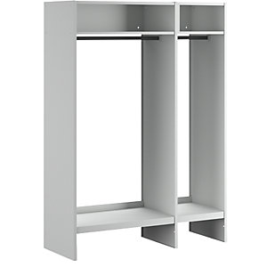 Offene Garderobe, lichtgrau RAL 7035, mit 15 Kleiderbügeln.